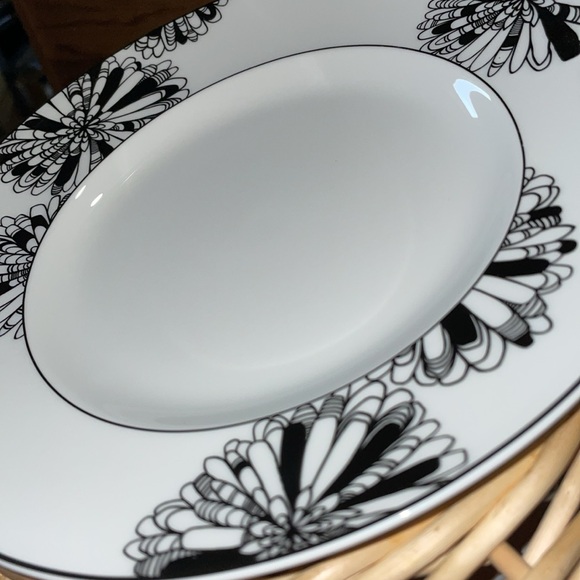 Kate Spade by Lenox - Dogwood Point - 9” Luncheon or salad Plate Replacement - Picture 4 of 10